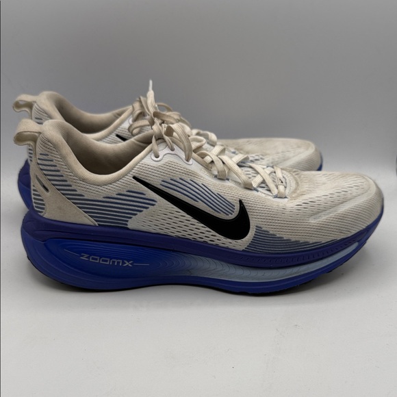 Nike Other - Nike Vomero 18 men’s 9 Cream and Blue ZoomX Sneakers S3